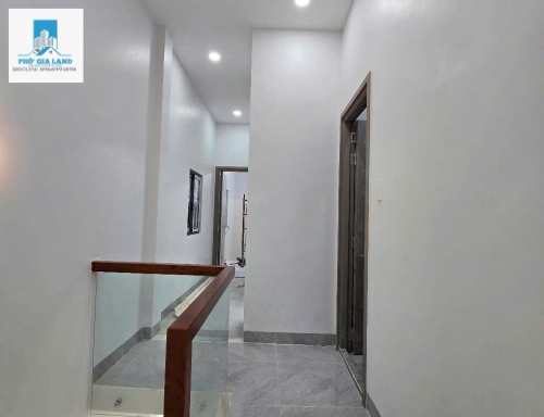 BÁN NHÀ MỚI ĐẸP GẦN VINCOM NAM LONG , QUẬN 7.