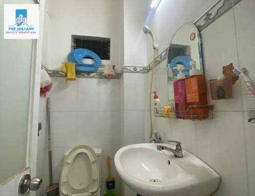 NHÀ 3 TẦNG TRẦN XUÂN SOẠN - QUẬN 7 - 28M2 - HOÀN CÔNG ĐỦ - CHỈ 4 ĐỒNG.