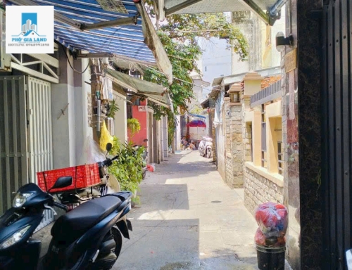 Q4 : BÁN NHÀ CHÍNH CHỦ - GẦN NGÃ 4 ĐOÀN V BƠ + XÓM CHIẾU - QUẬN 4 .