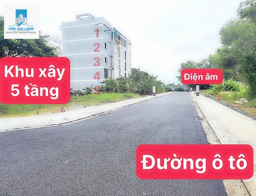 PHÚ THUẬN - ĐẤT SỔ HỒNG RIÊNG TỪNG NỀN - TẠI SÂN VẬN ĐỘNG QUẬN 7 .- CÁCH PHÚ MỸ HƯNG TẦM 700m . 