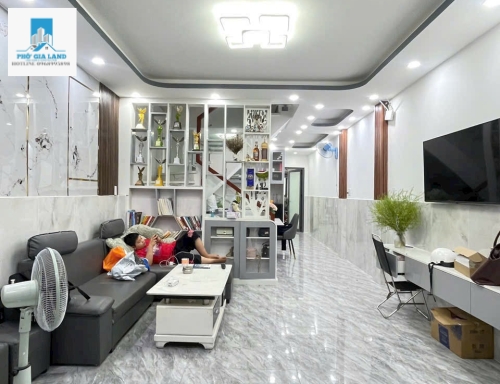 Nhà hẻm 76 Dương Cát Lợi. Kho A Nhà Bè ( cách Q7 chỉ 1 cây cầu )