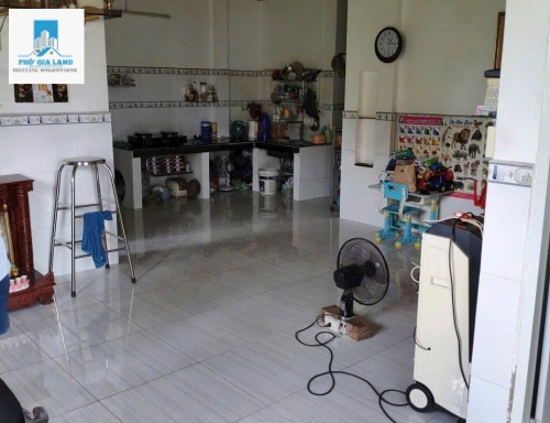 NHÀ BÈ: 🏡 LÔ GÓC 2 MẶT TIỀN – HẺM 2450 HUỲNH TẤN PHÁT – CÓ THỂ TÁCH 2 CĂN