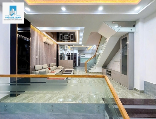 BÁN NHÀ PHỐ HIỆN ĐẠI 3 TẦNG ĐƯỜNG HUỲNH TẤN PHÁT NHÀ BÈ . 