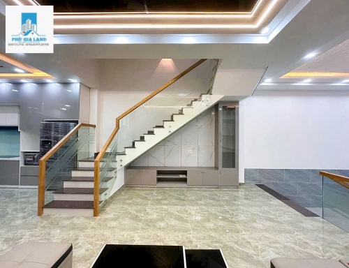 BÁN NHÀ PHỐ HIỆN ĐẠI 3 TẦNG ĐƯỜNG HUỲNH TẤN PHÁT NHÀ BÈ . 