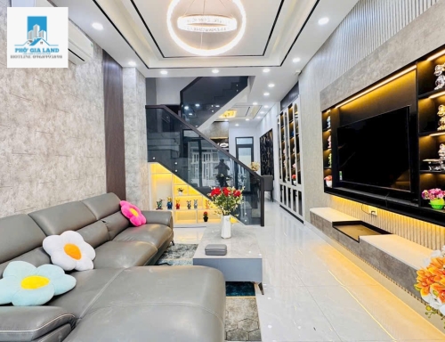 🏡 CHÍNH CHỦ BÁN NHÀ QUẬN 7 – HẺM XE HƠI 4 CHỖ