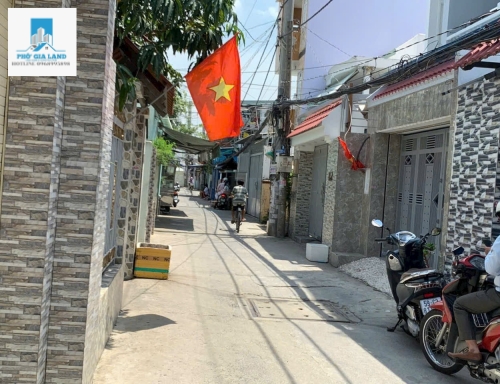 BÁN NHÀ 1 LẦU - DIỆN TÍCH TO ĐÙNG - KẾ QUẬN 7 - CÁCH HẺM XE HƠI 🚘 30M