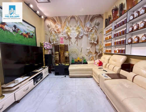 TT NHÀ BÈ🔥 NHÀ PHỐ CĂN GÓC 2 MẶT THOÁNG – HỒ CÁ KOI – HẺM Ô TÔ 6M
