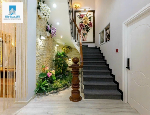  𝐁𝐈𝐄̣̂𝐓 𝐓𝐇𝐔̛̣ 𝐂𝐀𝐎 𝐂Ấ𝐏 𝐌𝐀̣̆𝐓 𝐓𝐈Ề𝐍 BT ĐẠI HỌC - PHƯỚC KIỂN NHÀ BÈ. TK CÓ THANG MÁY.
