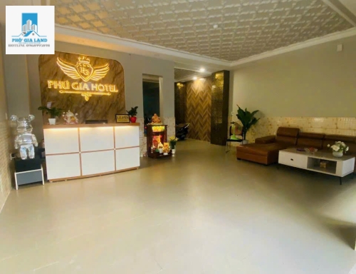 Bán khách sạn đang có hợp đồng thuê 60 tr/tháng. đường số phường Phú Mỹ .QUẬN 7