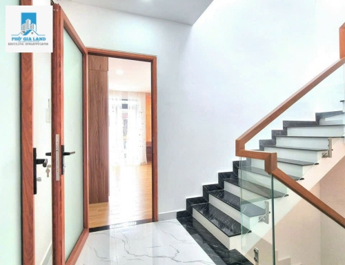 Bán nhà khu Sài Gòn mới xe hơi quay đầu