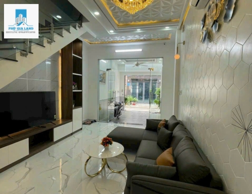 BÁN NHÀ PHỐ HIỆN ĐẠI _ 1979 HUỲNH TẤN PHÁT_TT . NHÀ BÈ
