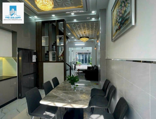 BÁN NHÀ PHỐ HIỆN ĐẠI _ 1979 HUỲNH TẤN PHÁT_TT . NHÀ BÈ