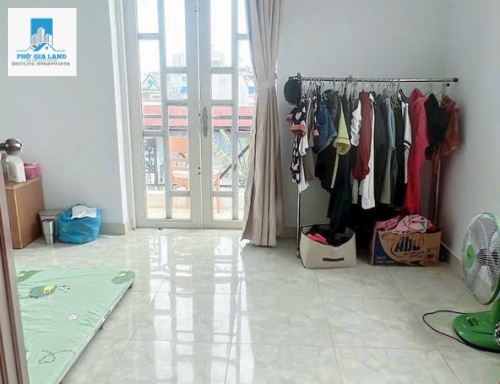 Bán Nhà Đồng sở hữu 4 căn hẻm xe hơi Nguyễn Bình. Cách đường chính 20m