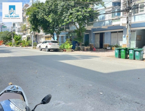 SHOPHOUSE MẶT TIỀN KINH DOANH ĐƯỜNG 20M -P. PHÚ THUẬN - QUẬN 7 .