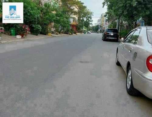 SHOPHOUSE MẶT TIỀN KINH DOANH ĐƯỜNG 20M -P. PHÚ THUẬN - QUẬN 7 .