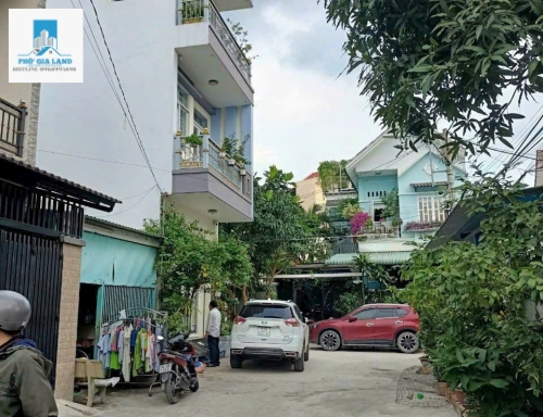Nhà hẻm xe hơi, hẻm 17 Dương Cát Lợi, Thị trấn Nhà bè. 