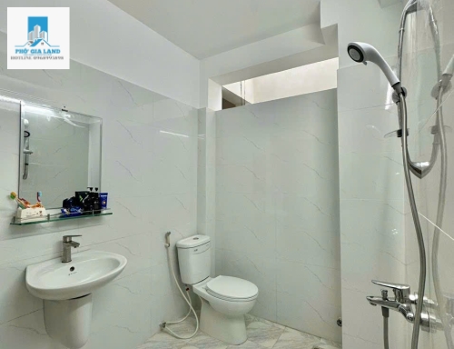 Khu dân cư hiện hữu, yên tĩnh, an ninh, dân trí cao, thân thiện, ngay trung tâm Q7, cách trung tâm Q1 03km, dễ dàng di chuyển sang các quận khác.