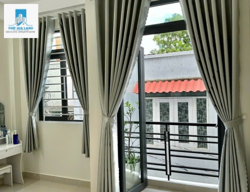 Khu dân cư hiện hữu, yên tĩnh, an ninh, dân trí cao, thân thiện, ngay trung tâm Q7, cách trung tâm Q1 03km, dễ dàng di chuyển sang các quận khác.