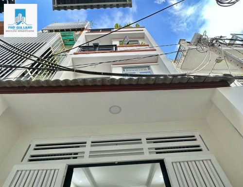 Khu dân cư hiện hữu, yên tĩnh, an ninh, dân trí cao, thân thiện, ngay trung tâm Q7, cách trung tâm Q1 03km, dễ dàng di chuyển sang các quận khác.