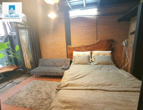 BÁN NHÀ GỖ CỔ KÍN - THIẾT KẾ KIỂU HOMESTAY ( 5 phòng) SỔ HỒNG RIÊNG - THỊ TRẤN NHÀ BÈ 