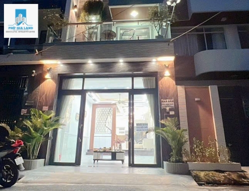  Bán Nhà Phố Hiện Đại KDC Nội Bộ Vị Trí Đẹp Cách Huỳnh Tấn Phát 100m, đường nội bộ rộng 8m, hướng Tây Nam.