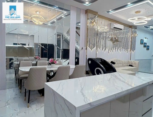  Bán Nhà Phố Hiện Đại KDC Nội Bộ Vị Trí Đẹp Cách Huỳnh Tấn Phát 100m, đường nội bộ rộng 8m, hướng Tây Nam.