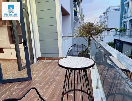  Bán Nhà Phố Hiện Đại KDC Nội Bộ Vị Trí Đẹp Cách Huỳnh Tấn Phát 100m, đường nội bộ rộng 8m, hướng Tây Nam.