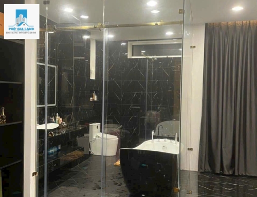  Bán biệt thự Tấn Trường, P Phú Thuận, Q7.