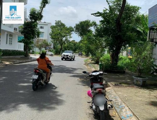 BÁN ĐẤT KHU SADECO PHƯỚC KIỂNG -NHÀ BÈ.KẾ PMH - QUẬN 7 .