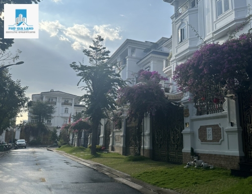 𝗕𝗶𝗲̣̂𝘁 𝗧𝗵𝘂̛̣ 𝗩𝗶𝗲𝘄 𝘁𝗿𝘂̛̣𝗰 𝗱𝗶𝗲̣̂𝗻 𝗖𝗼̂𝗻𝗴 𝗩𝗶𝗲̂𝗻 𝗞𝗗𝗖 𝗖𝗶𝘁𝘆𝗟𝗮𝗻𝗱 𝗕𝗶𝗴 𝗖 𝗡𝗴𝘂𝘆𝗲̂̃𝗻 𝗧𝗵𝗶̣ 𝗧𝗵𝗮̣̂𝗽 𝗤𝟳, nhà đẹp full nội thất mới đẹp.