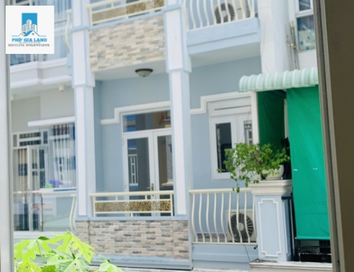 Bán nhà 3 lầuxe hơi ngủ trong nhà. Nhà mới 99%.  Hẻm 98 đường dương cát lợi, thị trân nhà bè