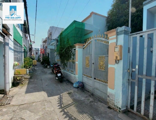 Nhà bán hẻm 1806/45 Huỳnh Tấn Phát. TT Nhà Bè, 