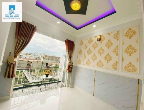 Nhà bán mặt tiền hẽm 1716 . Đường 6 m . Ngang 3 . Luôn ban công 4 m dài 7 m 1 tr 2 lầu 2 phòng ngủ 3 vs 