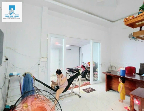 Bán nhà ccvb hẻm 2266 Huỳnh Tấn Phát Phú Xuân Nhà Bè .