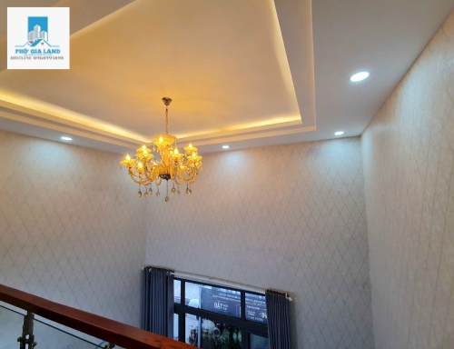 CẦN BÁN GẤP NHÀ HẺM VƯỜN ĐIỀU TÂN QUY, QUẬN 7.     