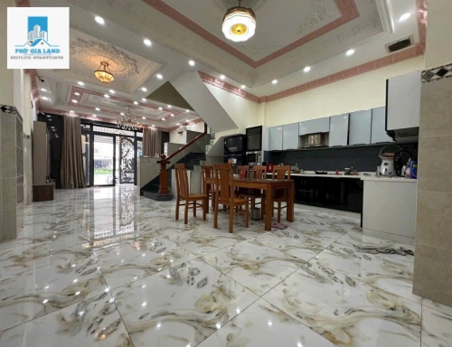 MẶT TIỀN ĐƯỜNG NGUYỄN VĂN QUỲ - QUẬN 7 