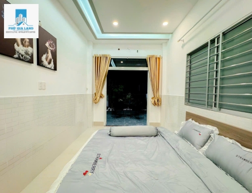 BÁN NHÀ SỔ HỒNG RIÊNG  Góc 2 mặt tiền HẺM 3m 