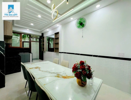 BÁN NHÀ SỔ HỒNG RIÊNG  Góc 2 mặt tiền HẺM 3m 
