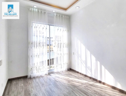 Nhà hẻm xe hơi 36 Dương cát lợi đối diện trường học 