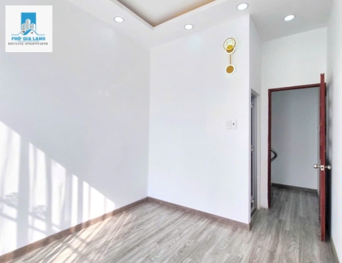 Nhà hẻm xe hơi 36 Dương cát lợi đối diện trường học 