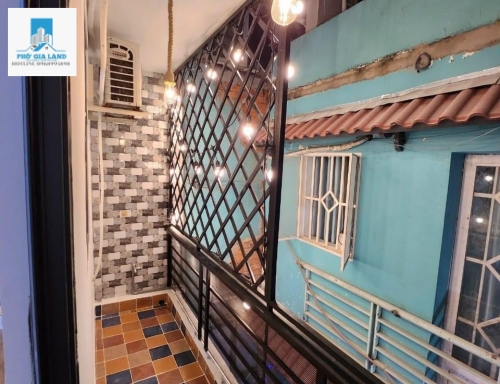 NHÀ NHỎ SỔ HỒNG RIÊNG - HẺM MAI LANG  30/51  LÂM VĂN BỀN - QUẬN 7 .