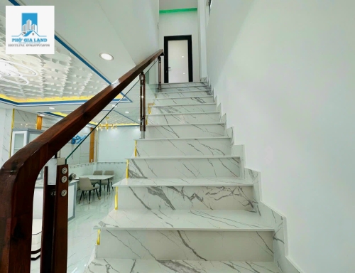 Bán gấp nhà thì trấn nhà bè