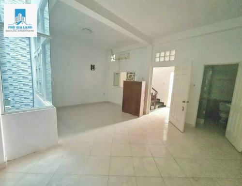 NHÀ 3 LẦU HẺM Ô TÔ 60 LÂM VĂN BỀN, P.TÂN KIỂNG