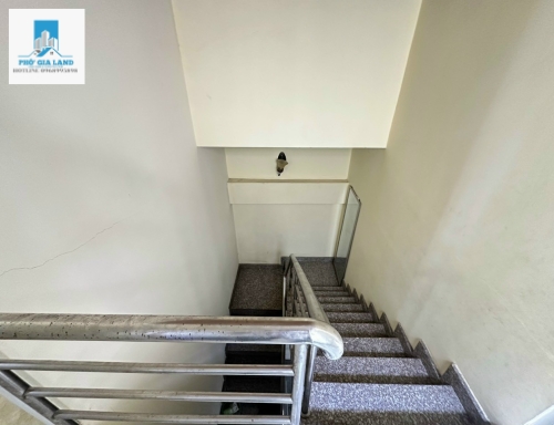 Bán nhà hẻm 88/... Nguyễn văn quỳ  cách xe hơi 300 m