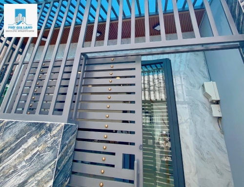 NHÀ ĐẸP SỔ HỒNG RIÊNG - GÓC 2 MẶT TIỀN - QUẬN 7 . 