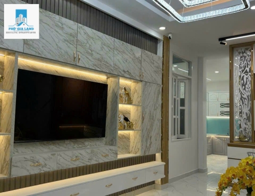 Bán nhà  xe hơi đến nơi 136 Bùi Văn Ba Quận 7