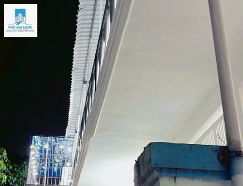 Bán nhà  xe hơi đến nơi 136 Bùi Văn Ba Quận 7