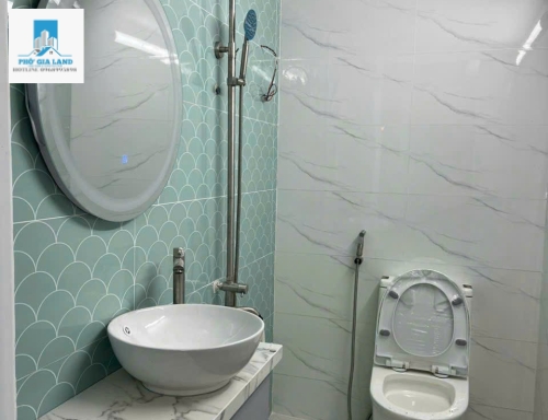 Bán nhà  xe hơi đến nơi 136 Bùi Văn Ba Quận 7