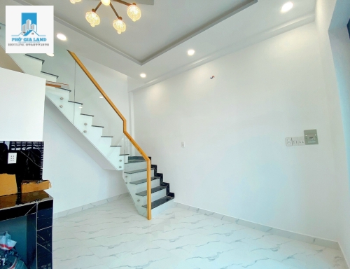 BÁN NHÀ MỚI ĐẸP GÓC 2 MT HẺM, NGUYỄN THỊ XÍU, P.TÂN THUẬN TÂY, QUẬN 7.