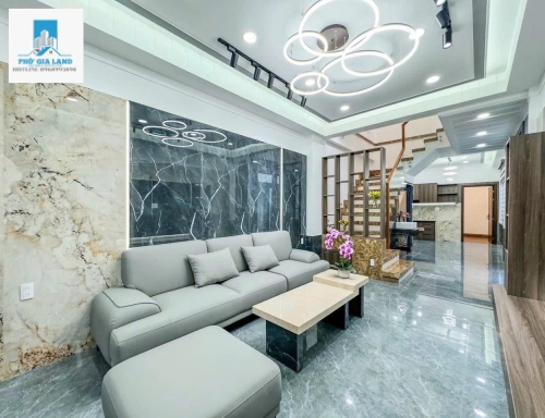 NHÀ MỚI ĐẸP - GÓC 2 MẶT TIỀN HẺM XE HƠI - P. PHÚ THUẬN - QUẬN 7 .                
